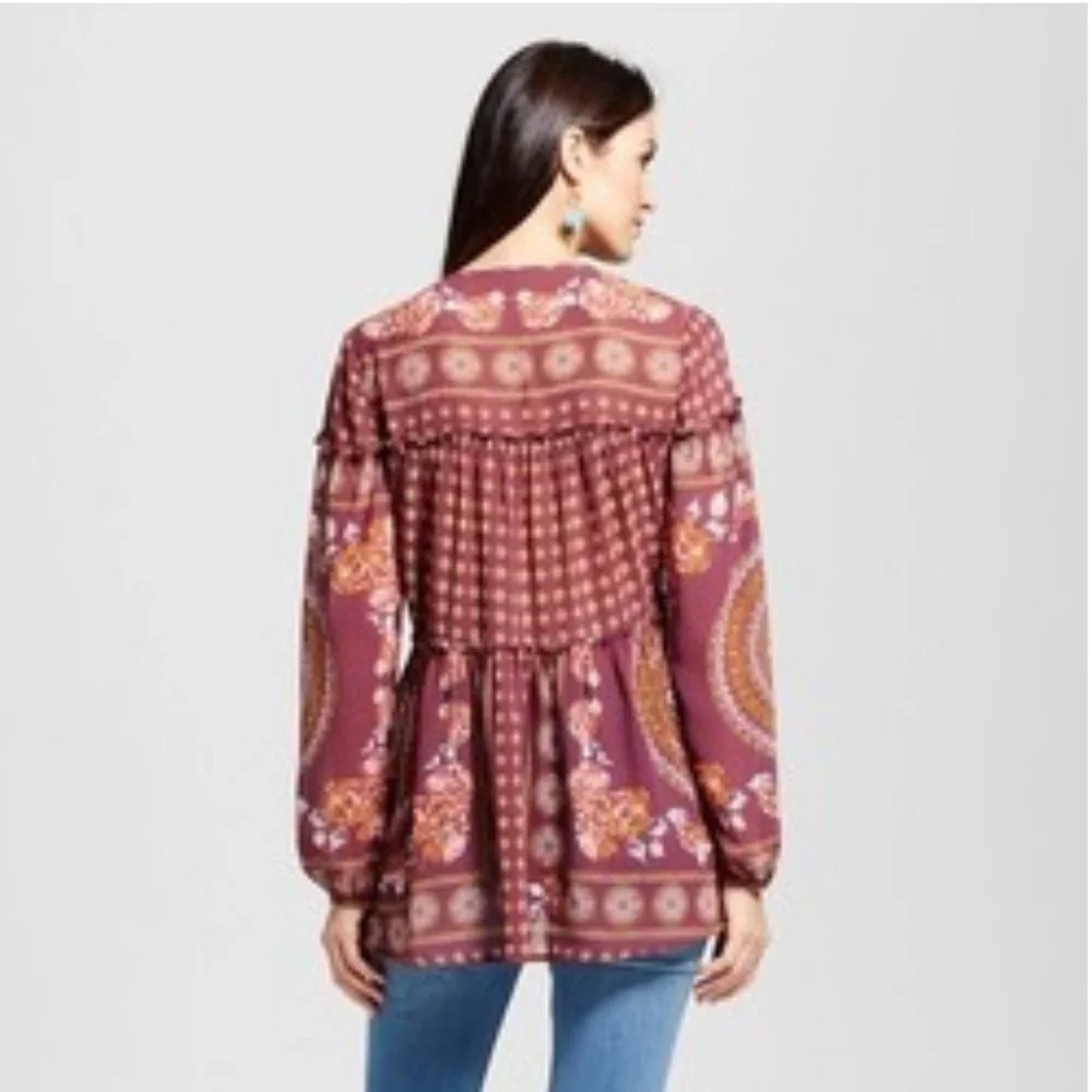Knox Rose Boho Peasant Top with Tassels Small - Picture 2 of 9